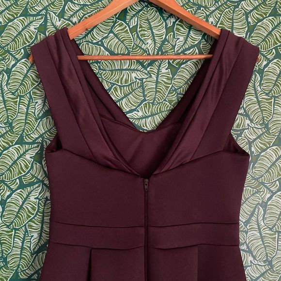 NWT ASOS | Bardot Cold Shoulder Midi Prom Dress Size 8 Plum - Picture 5 of 6